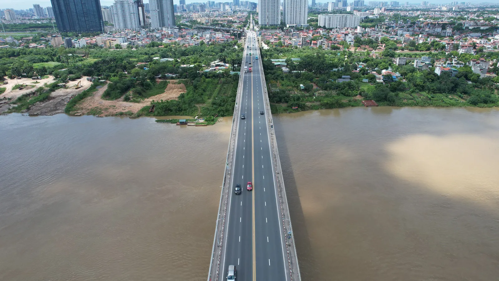 Cầu Thăng Long mới bắc qua sông Hồng